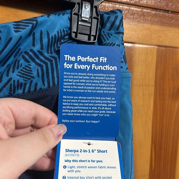 Brooks Women's 2-in-1 Blue Athletic Shorts - Picture 6 of 12